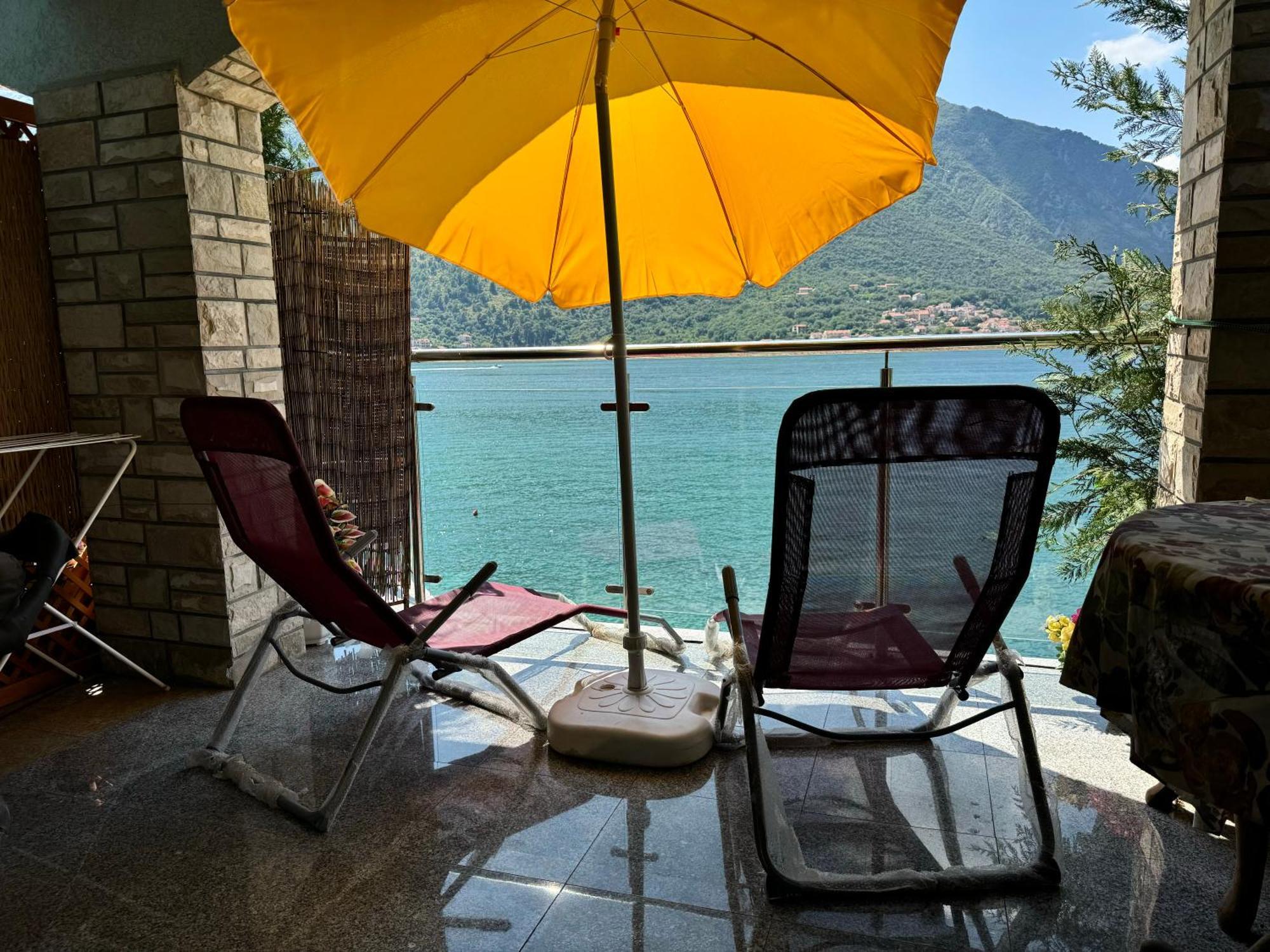 Aparthotel Maxim Kotor Exterior photo